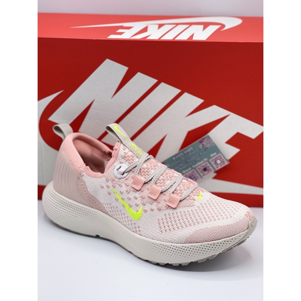 Nike Escape Run Flyknit Shoes White/Silver Women's Size 11 DC4269‑101 NWOB